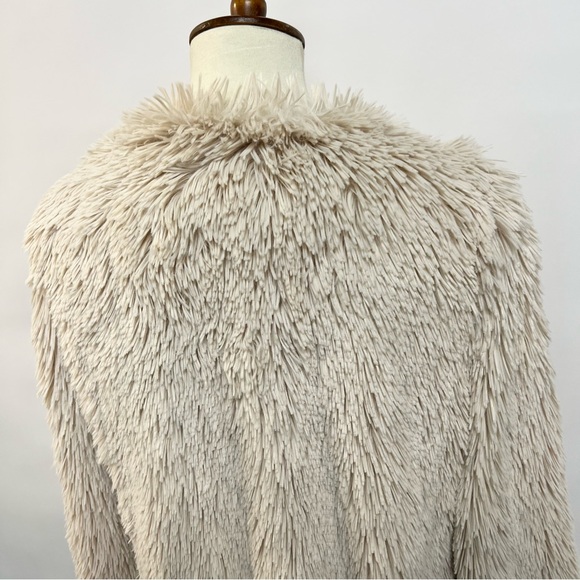 Sanctuary Cream Shaggy Faux Fur Jacket Fluffy Size Small - Picture 5 of 8